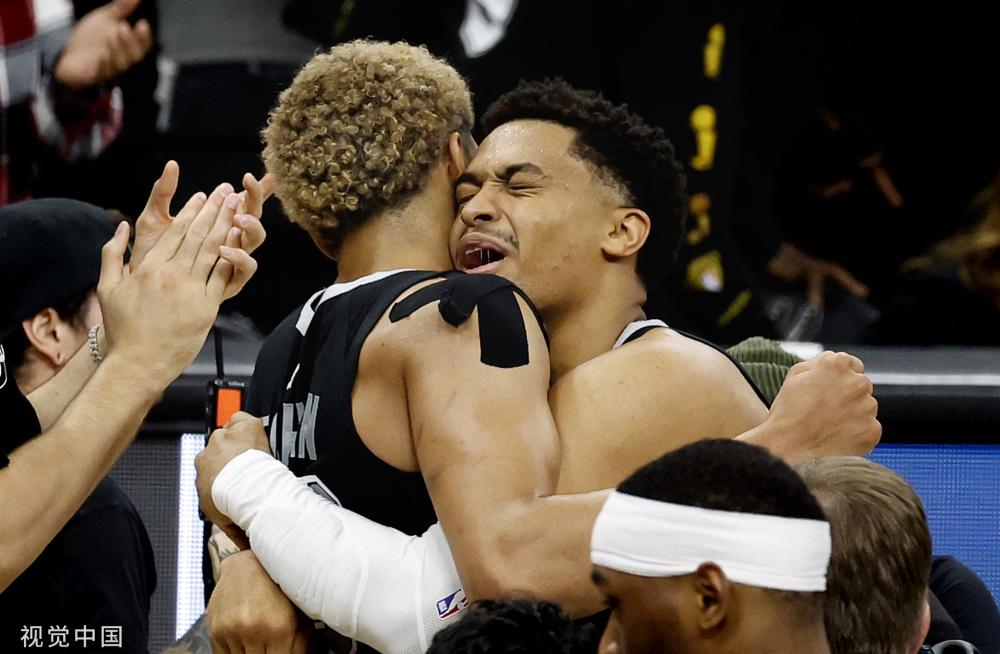 多队争夺巴 多队争夺巴